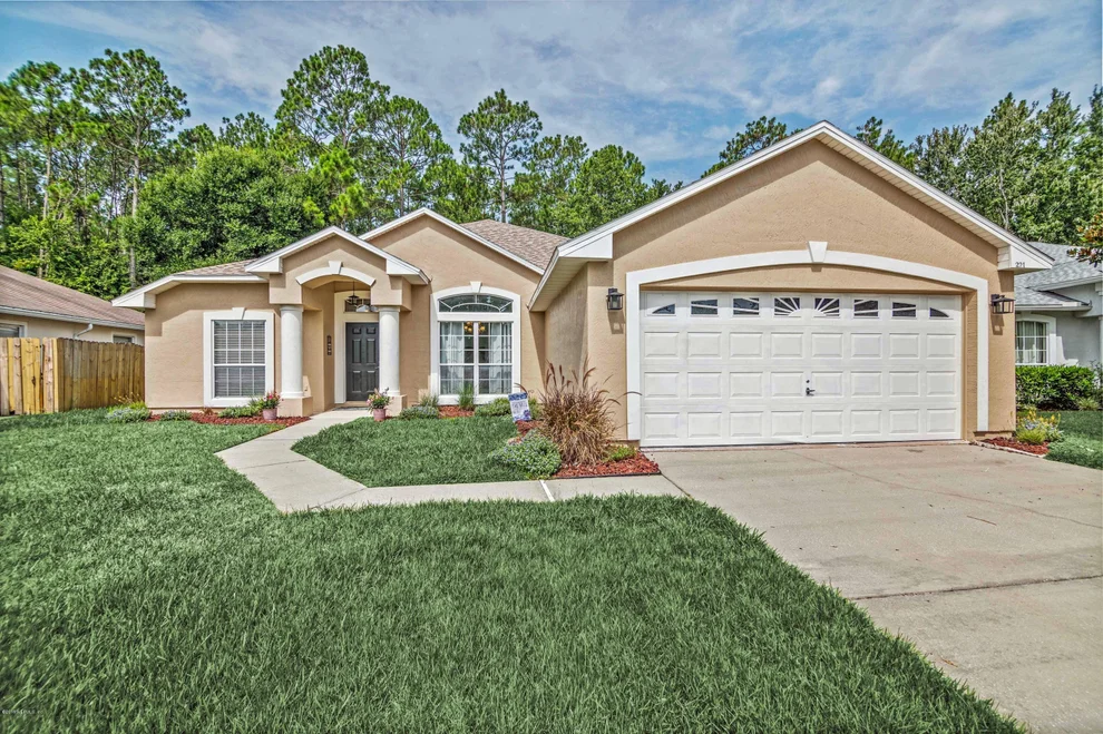 Unit for sale at 221 JOHNS GLEN Drive, St. Johns, FL 32259