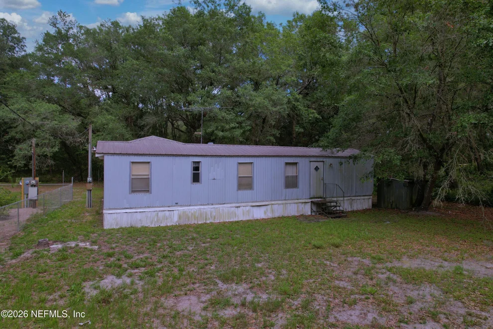 Unit for sale at 104 HELEN Avenue, Interlachen, FL 32148