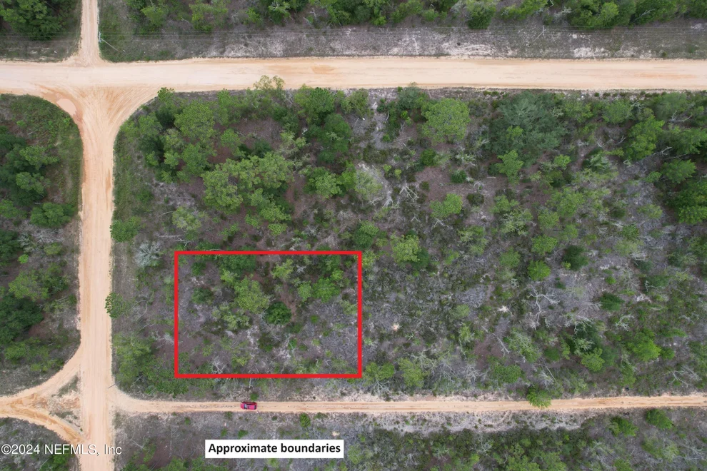 Unit for sale at 0 17TH Street, Interlachen, FL 32148