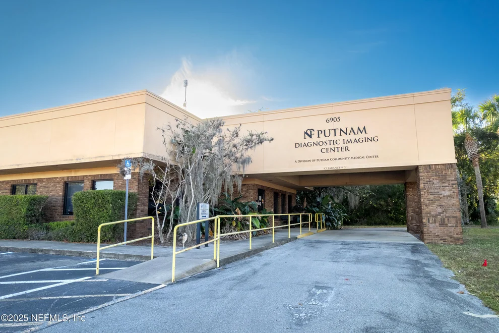 Unit for sale at 6905 OLD WOLF BAY Road, Palatka, FL 32177