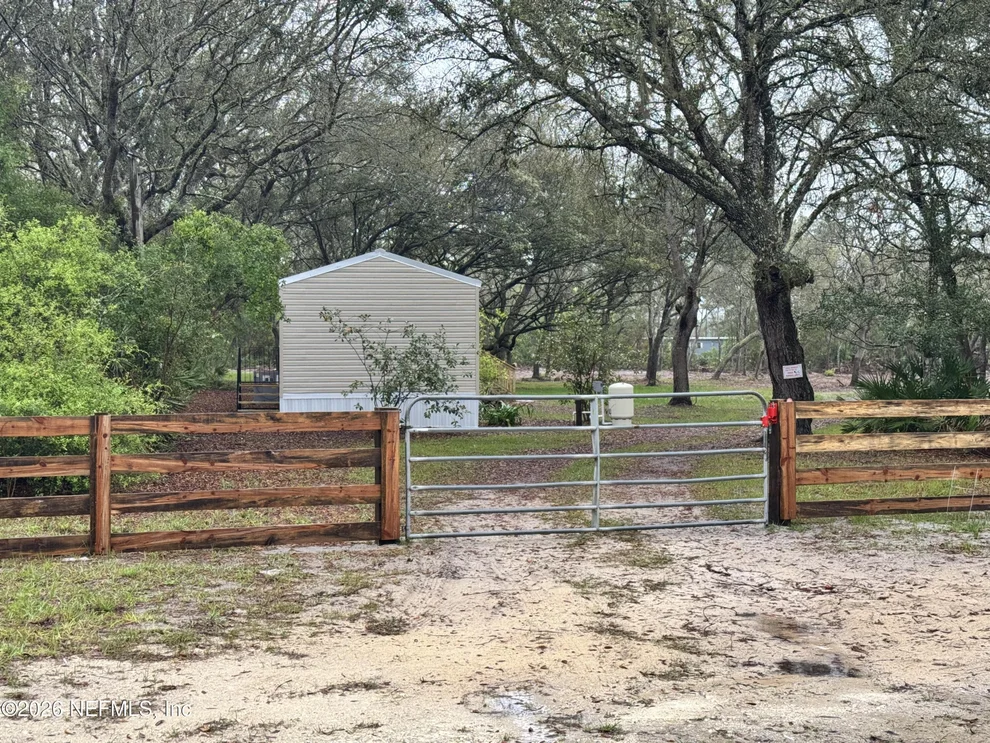 Unit for sale at 228 BROWNS HAMMOCK Road, Crescent City, FL 32112