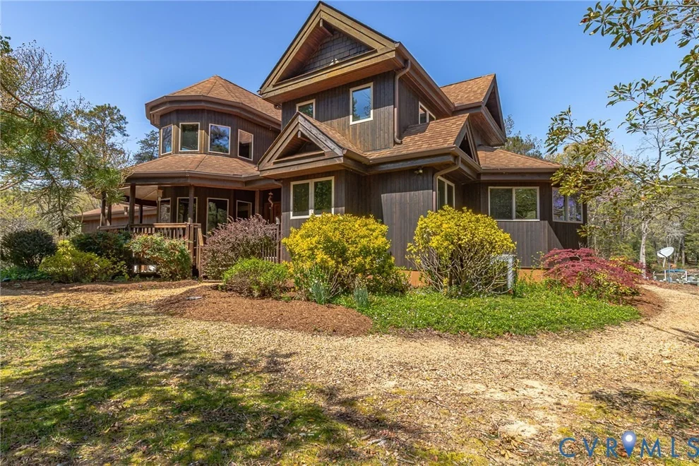 Unit for sale at 176 Baypointe Court, Reedville, VA 22539