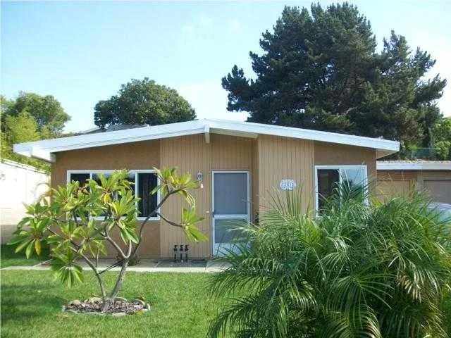 Unit for sale at 203 Rosebay Drive, Encinitas, CA 92024