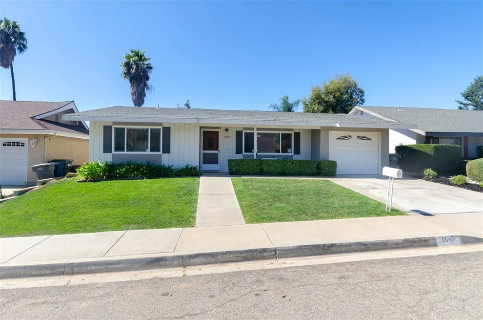 Unit for sale at 1913 Golden Circle Dr, Escondido, CA 92026