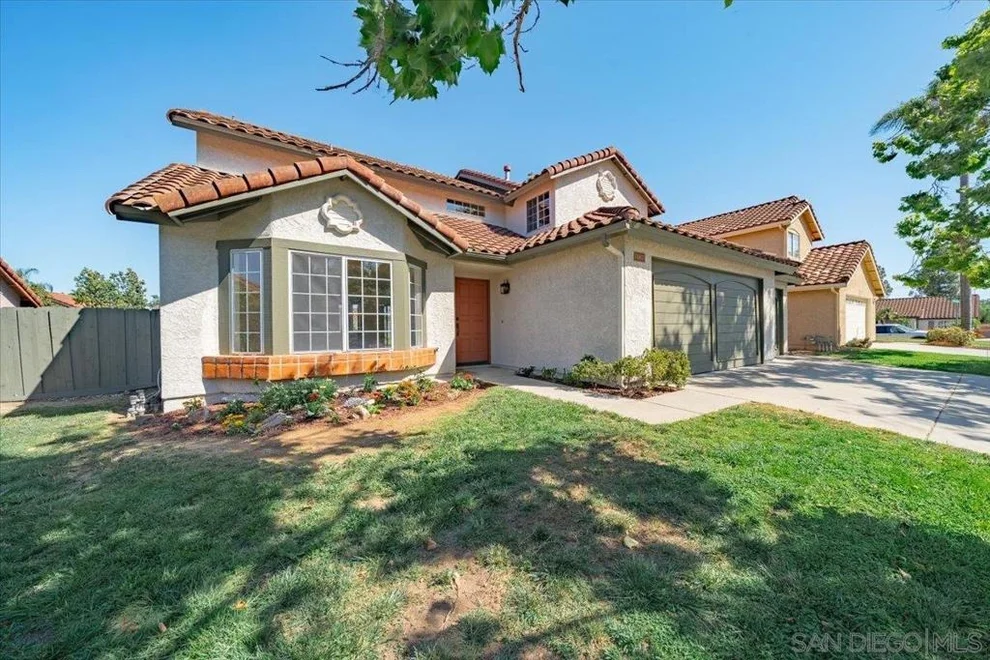 Unit for sale at 1726 Las Palmas Ln, Escondido, CA 92026
