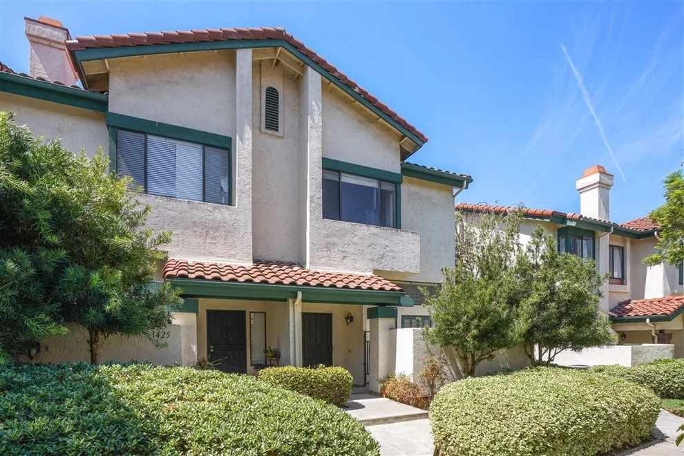 Unit for sale at 1427 summit dr, Chula Vista, CA 91910