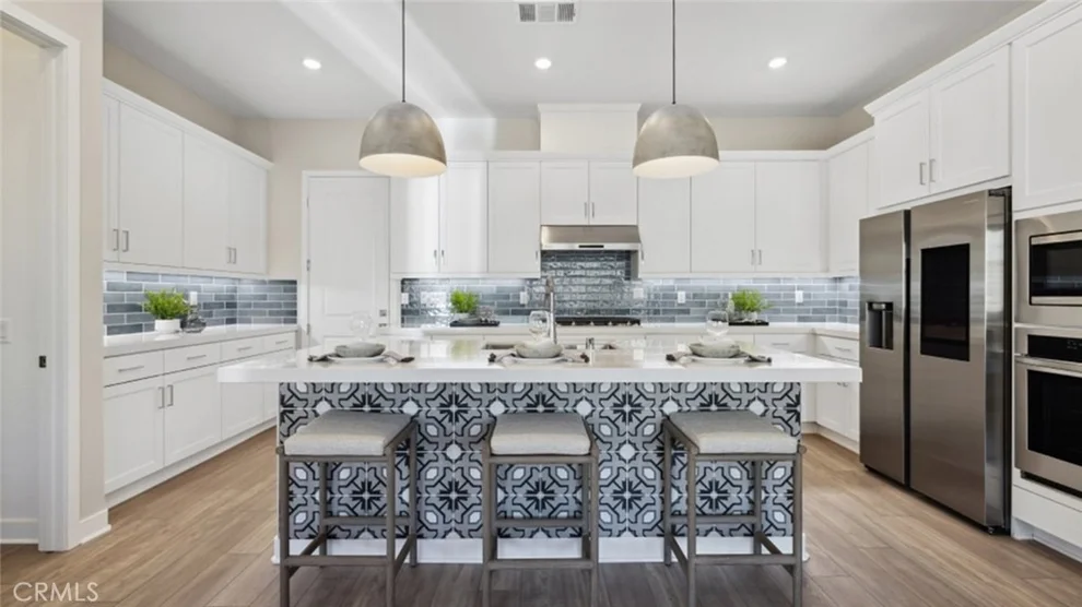 Unit for sale at 24557 Via La Sombrilla, Valencia, CA 91354