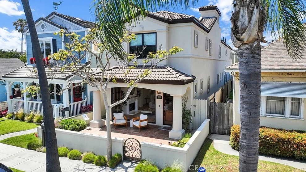 Unit for sale at 209 6th, Seal Beach, CA 90740