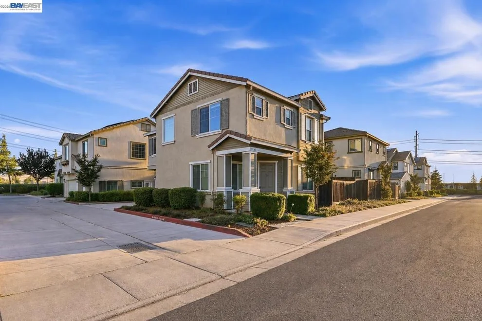 Unit for sale at 146 Halsey Way, Pittsburg, CA 94565