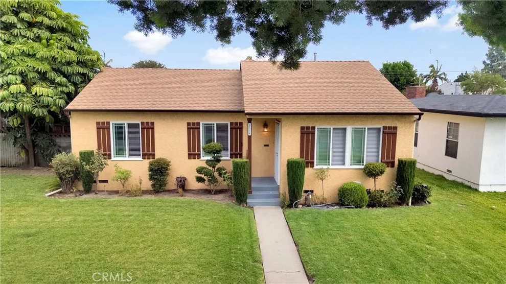 Unit for sale at 9714 Paramount, Downey, CA 90240