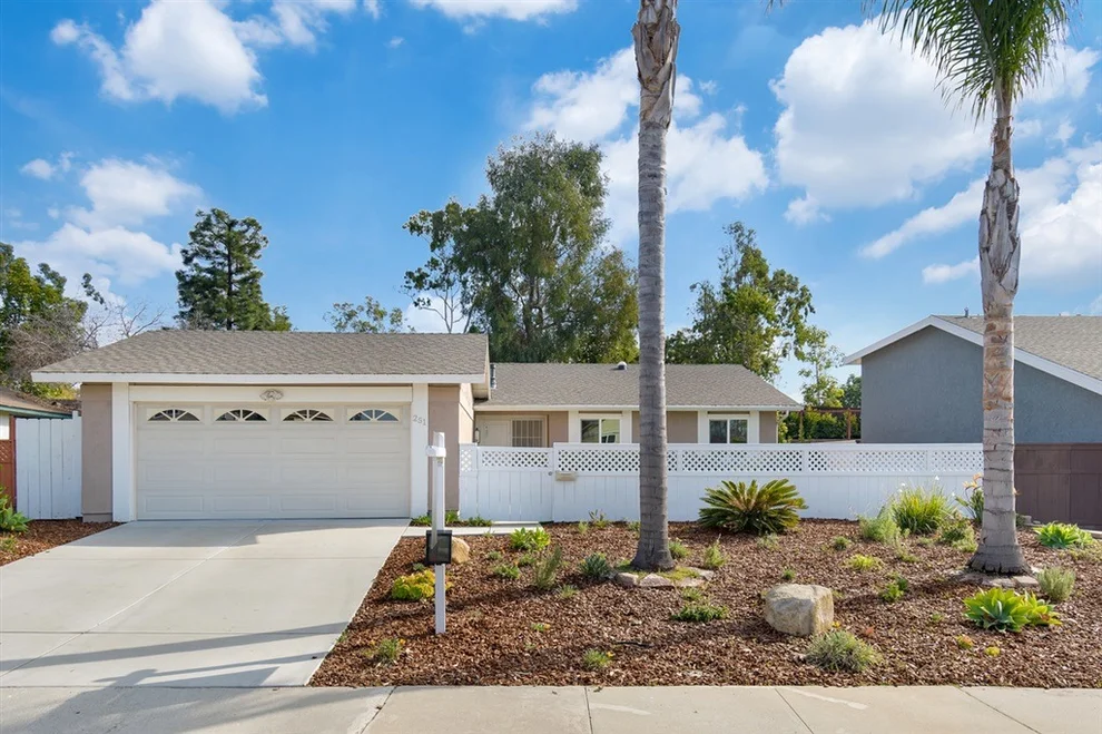 Unit for sale at 251 Village Run E, Encinitas, CA 92024