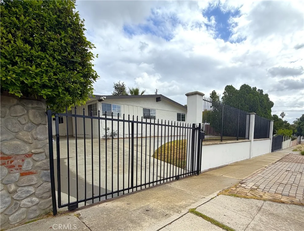 Unit for sale at 13658 Garrick Avenue, Sylmar, CA 91342
