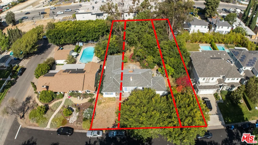 Unit for sale at 4511 Agnes Avenue, Studio City, CA 91607