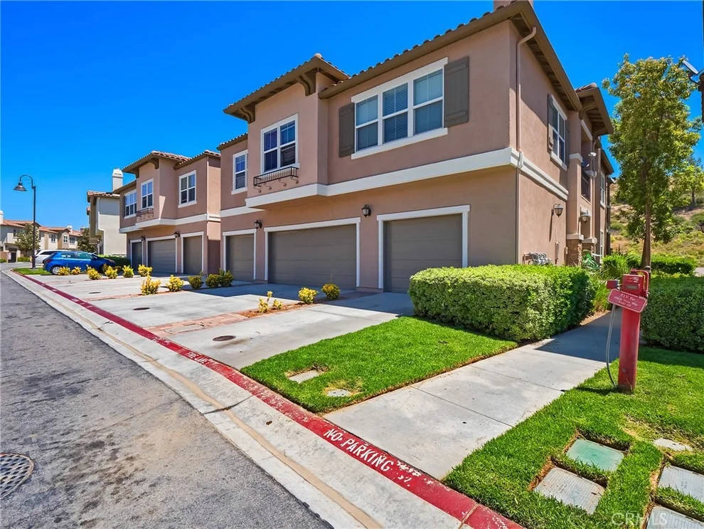 Unit for sale at 15636 Vista Way, Lake Elsinore, CA 92532