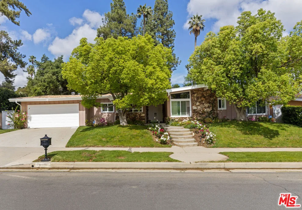Unit for sale at 4479 Azalia Drive, Tarzana, CA 91356