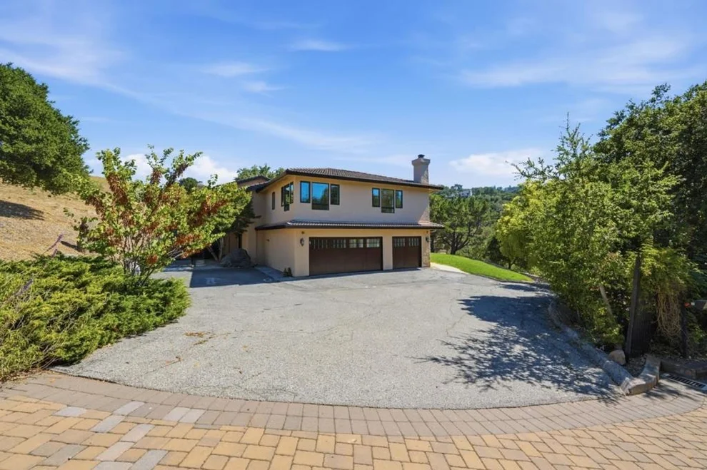 Unit for sale at 28505 Matadero Creek Lane, Los Altos Hills, CA 94022