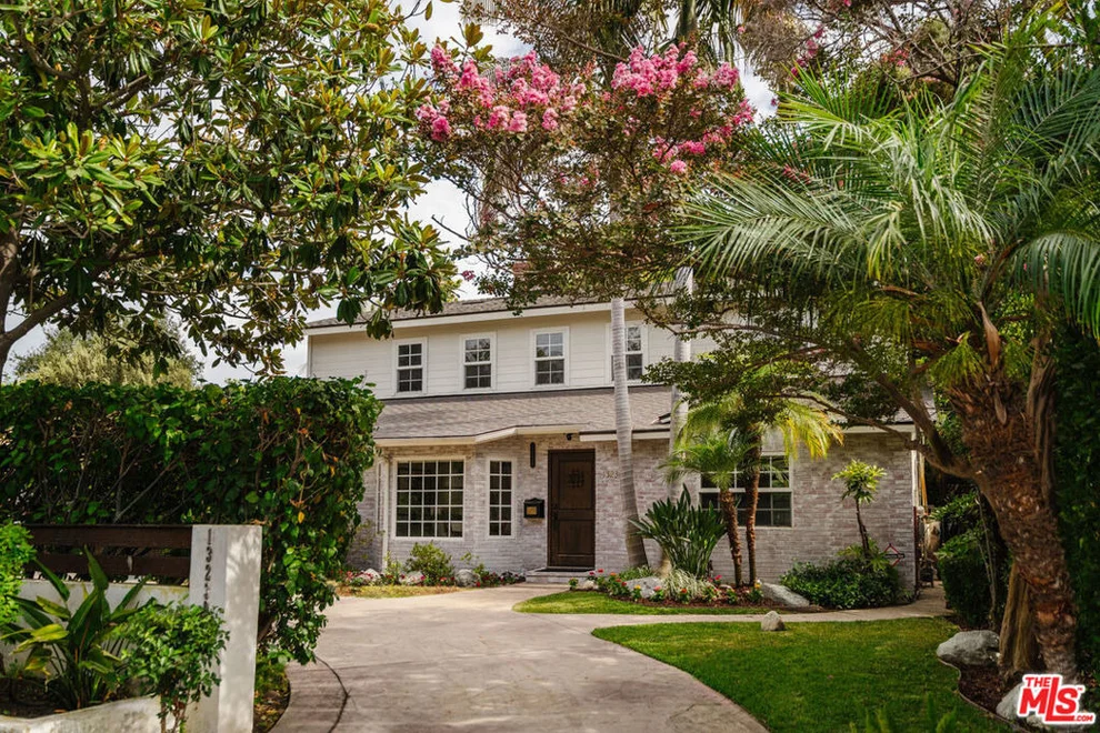 Unit for sale at 13230 Hesby Street, Los Angeles, CA 91423