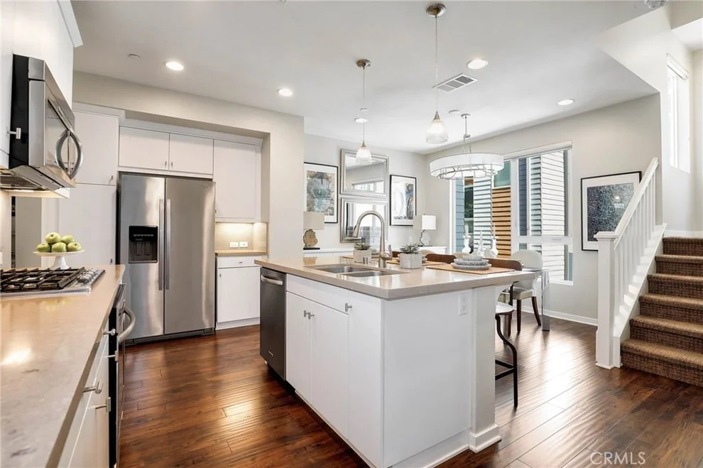 Unit for sale at 5629 Observation Lane, Los Angeles, CA 90028