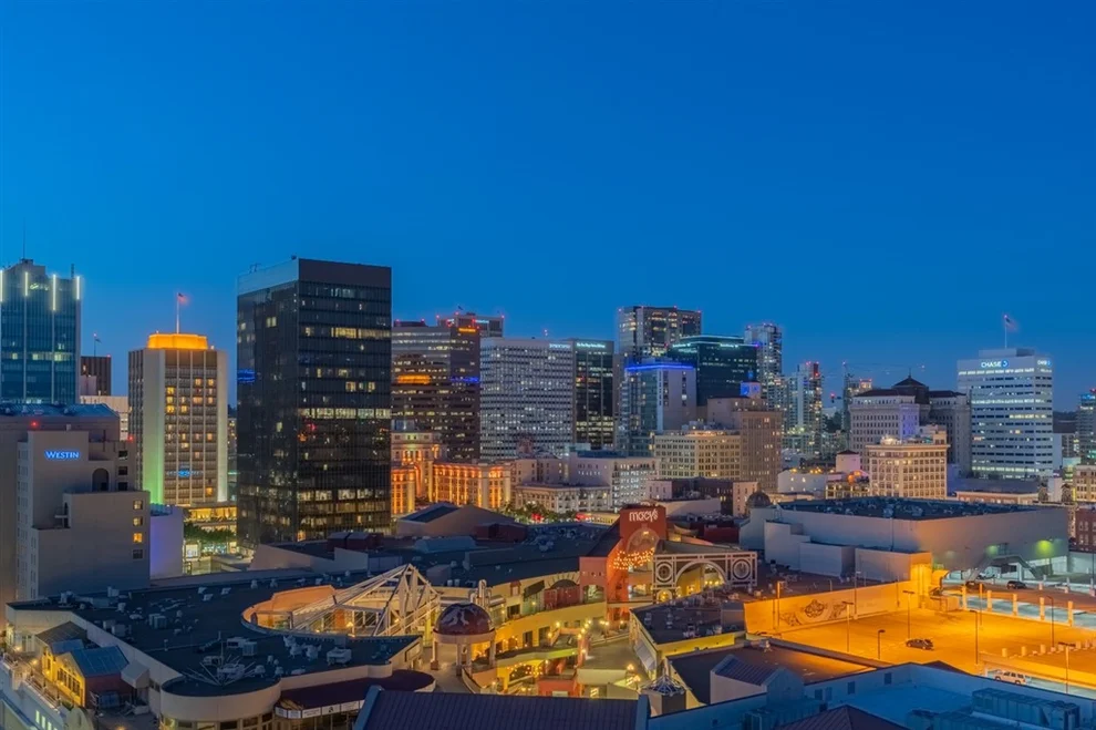 Unit for sale at 645 Front St, San Diego, CA 92101