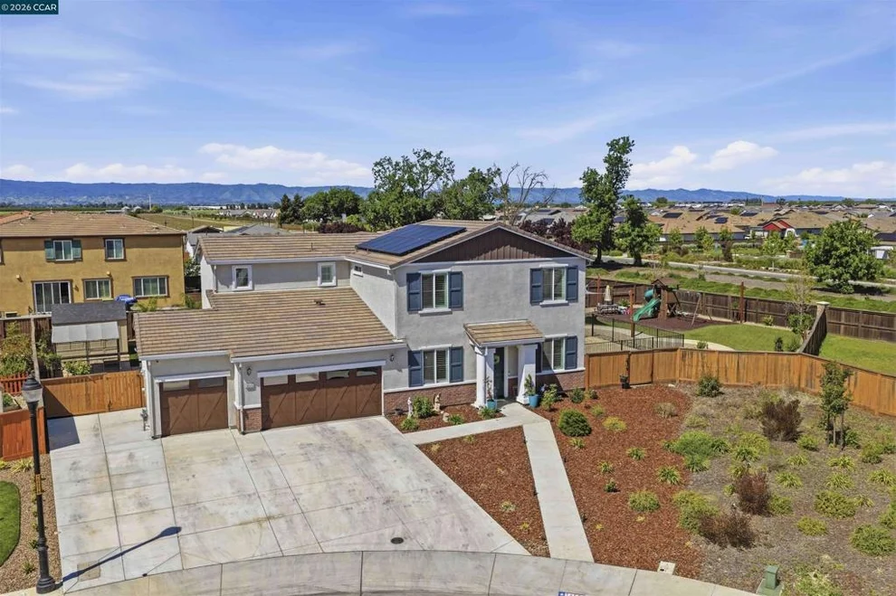 Unit for sale at 1655 Apricot Ct, Dixon, CA 95620