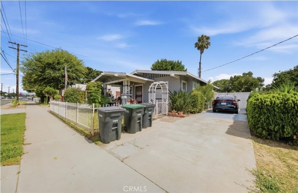 Unit for sale at 360 E La Veta, Orange, CA 92866