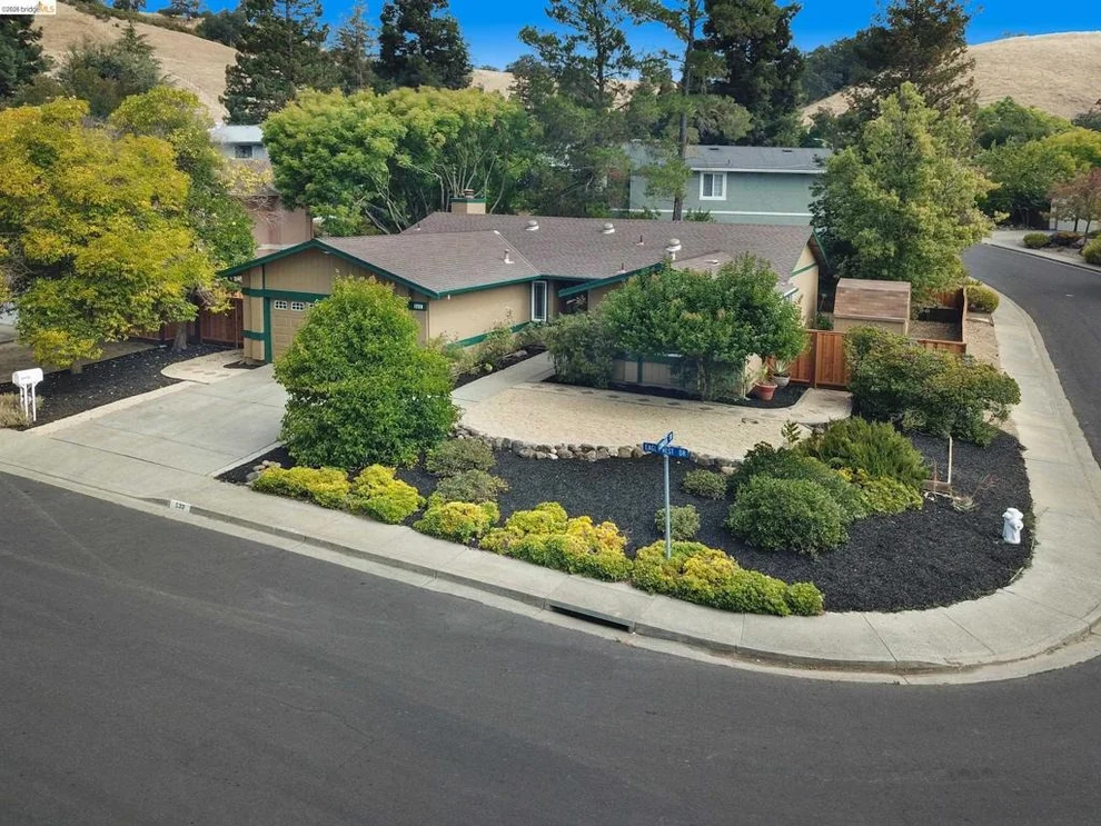 Unit for sale at 533 Eagle Nest Dr, Martinez, CA 94553