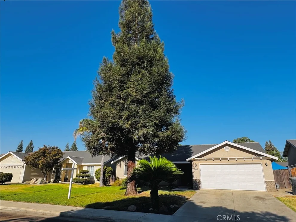 Unit for sale at 1009 S Elverta Street, Visalia, CA 93292
