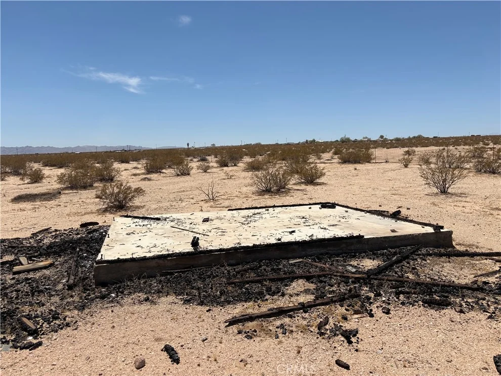 Unit for sale at 101 Bluegrass Avenue, 29 Palms, CA 92277