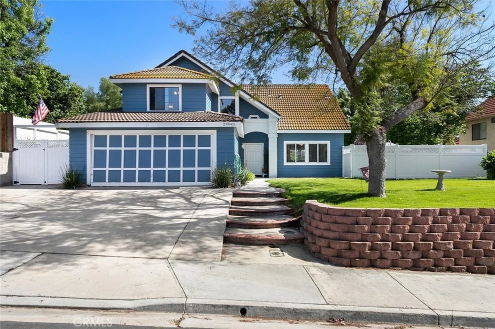Unit for sale at 29845 Avenida Cima Del Sol, Temecula, CA 92591