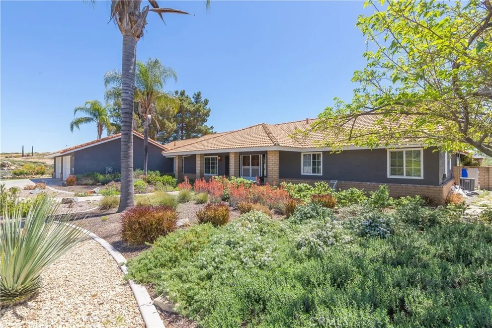 Unit for sale at 36644 Summitville Street, Temecula, CA 92592