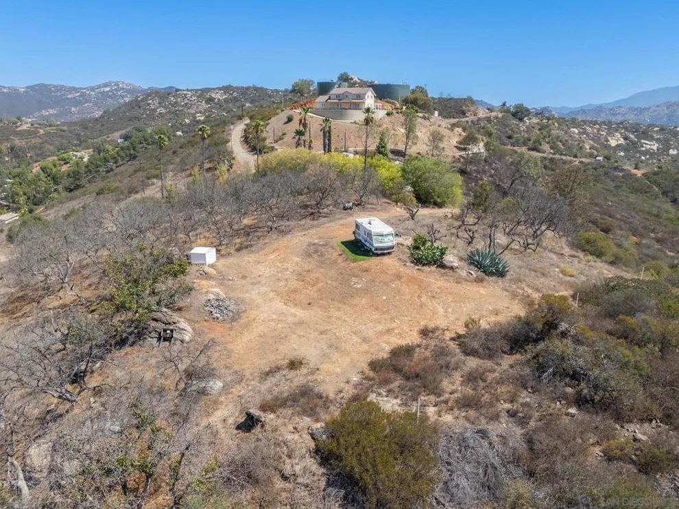 Unit for sale at 2347 Lookout Mountain Rd, Fallbrook, CA 92028