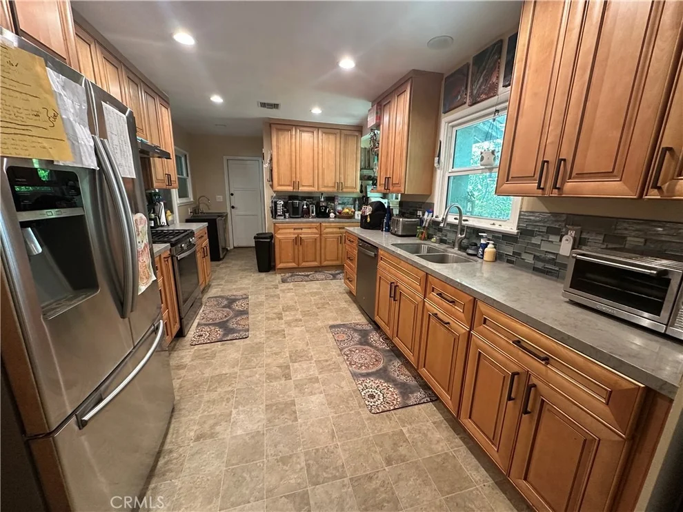 Unit for sale at 7300 Etiwanda, Reseda, CA 91335