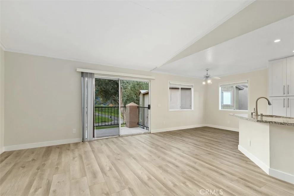 Unit for sale at 2576 Avenida Del Vista, Corona, CA 92882