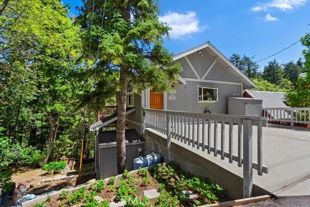 Unit for sale at 27671 Canyon Drive, Lake Arrowhead, CA 92326