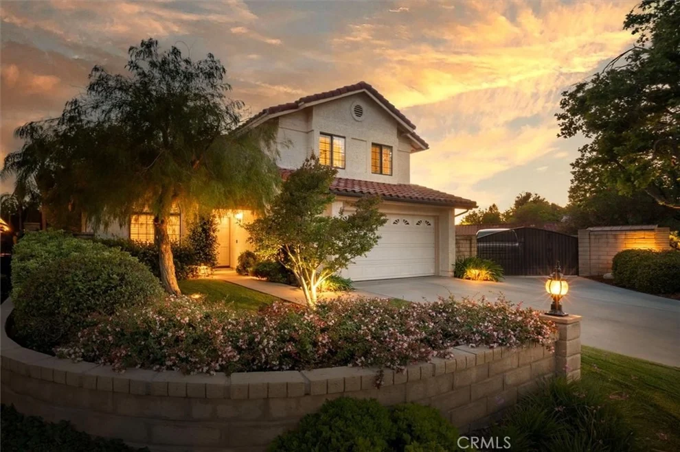 Unit for sale at 22648 Oxford, Saugus, CA 91350