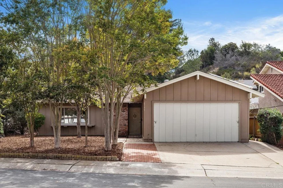 Unit for sale at 4795 Robbins St, San Diego, CA 92122