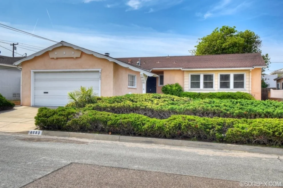 Unit for sale at 8683 Harjoan Ave, San Diego, CA 92123