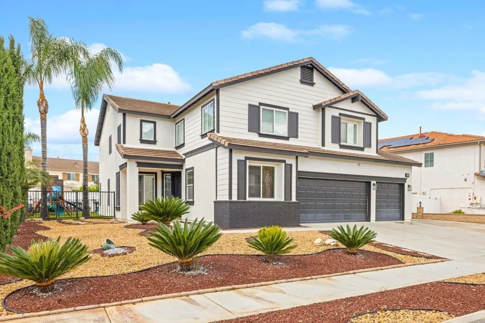 Unit for sale at 33673 Poppy Lane, Murrieta, CA 92563