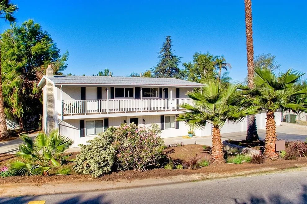 Unit for sale at 535 Beaumont Dr, Vista, CA 92084