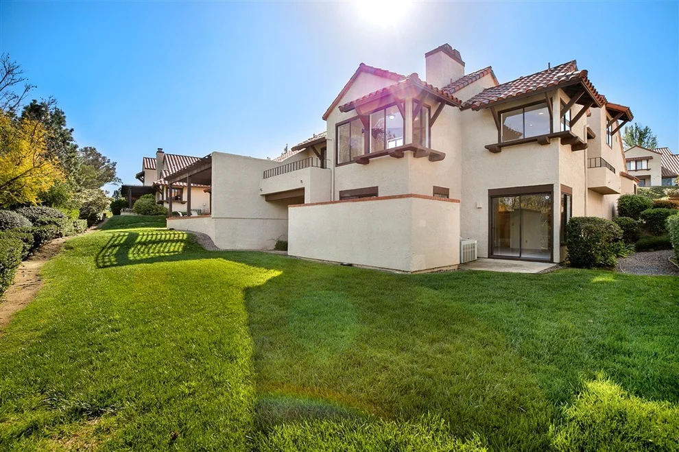 Unit for sale at 17621 Devereux Rd, San Diego, CA 92128