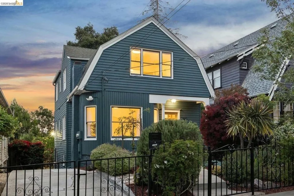 Unit for sale at 1357 E 25th ST, Oakland, CA 94606
