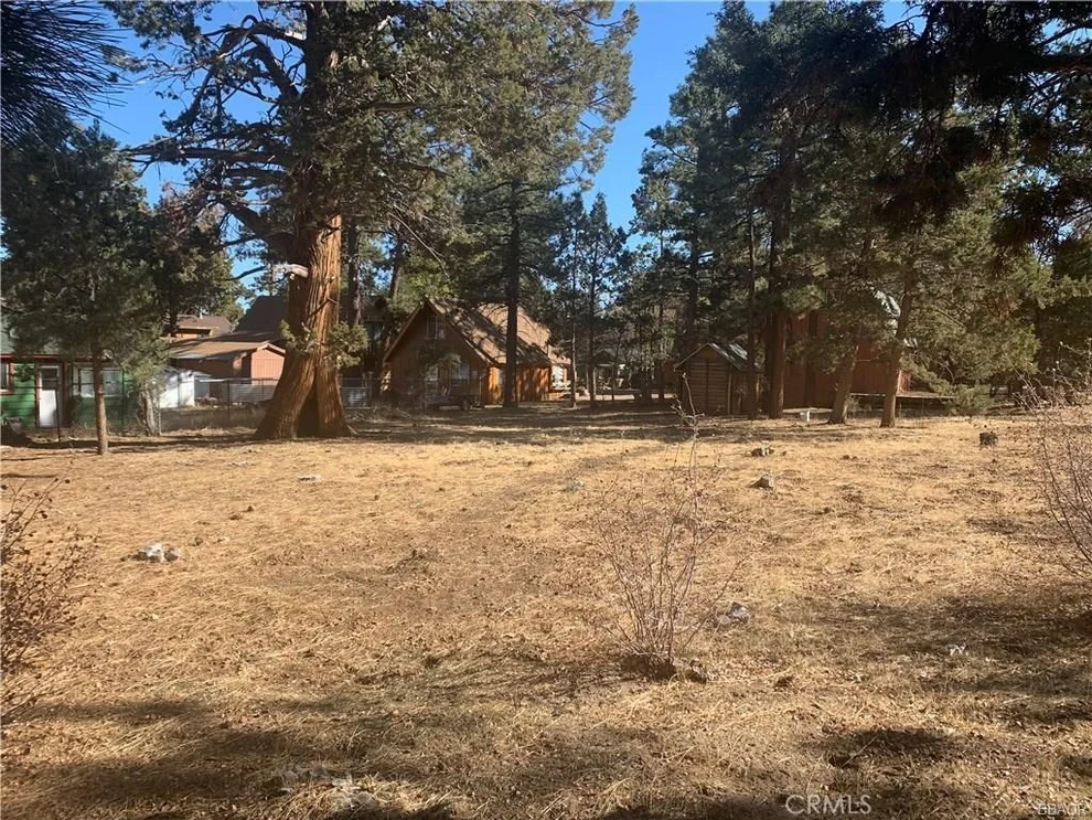 Unit for sale at 761 San Bernardino Avenue, Sugar Loaf, CA 92386