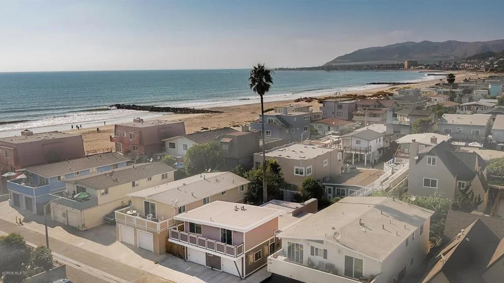 Unit for sale at 1137 Montauk Lane, Ventura, CA 93001