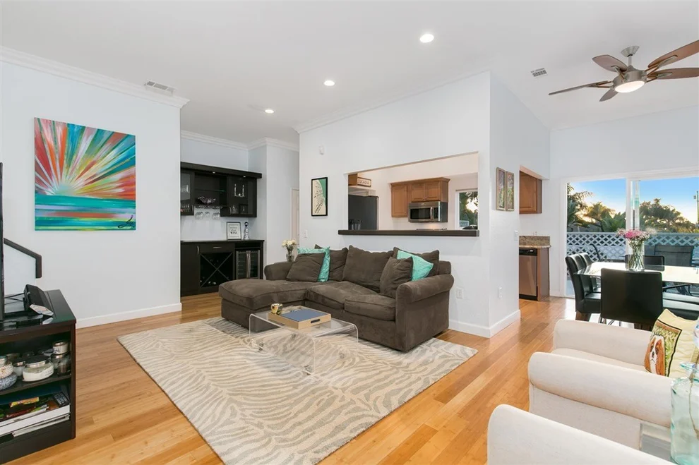 Unit for sale at 1204 Hygeia Ave, Encinitas, CA 92024
