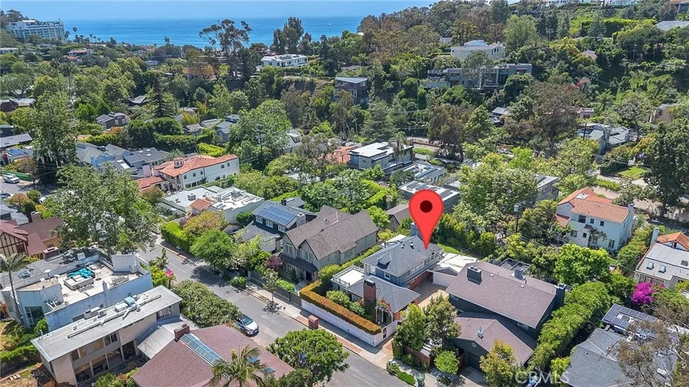 Unit for sale at 423 Sycamore, Santa Monica, CA 90402