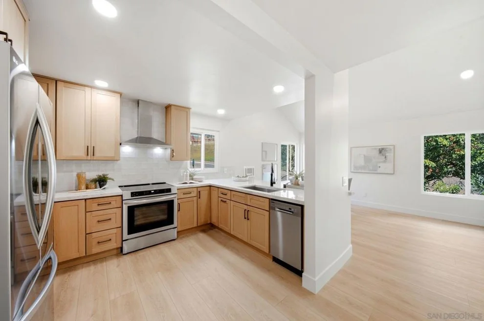 Unit for sale at 930 Via Mil Cumbres, Solana Beach, CA 92075