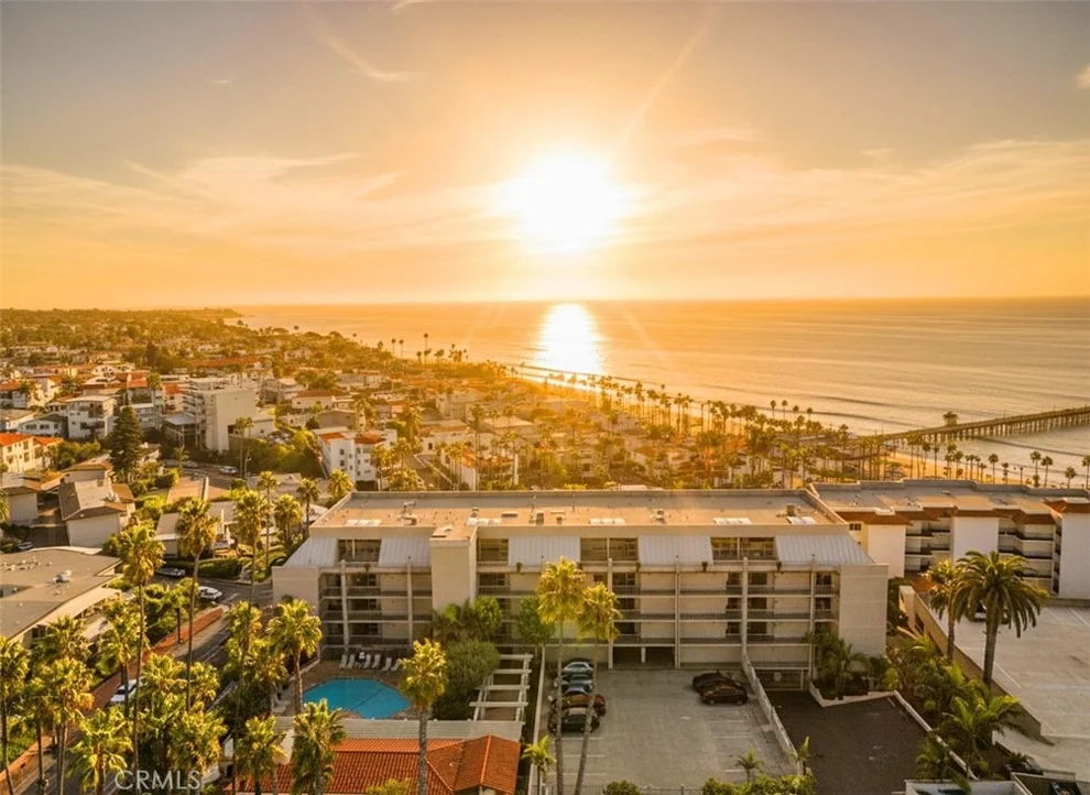 Unit for sale at 405 Avenida Granada, San Clemente, CA 92672