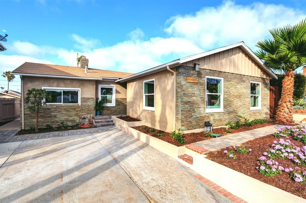 Unit for sale at 4552 Saratoga Ave, San Diego, CA 92107