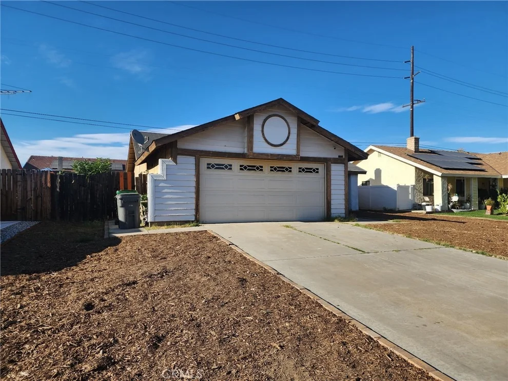 Unit for sale at 25606 Vista Famoso, Moreno Valley, CA 92551