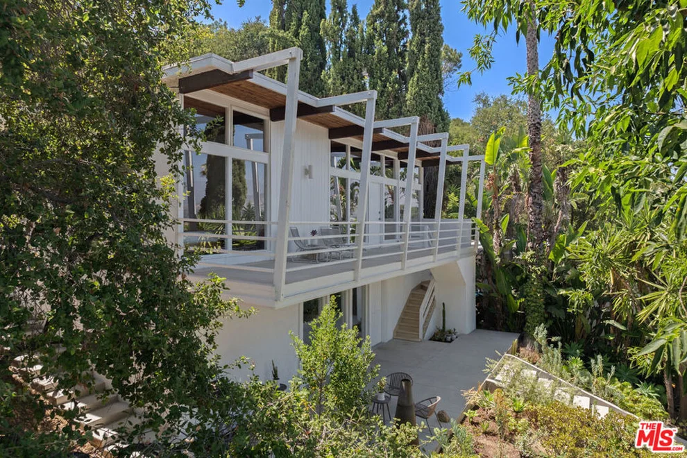 Unit for sale at 1335 Columbia Drive, Glendale, CA 91205
